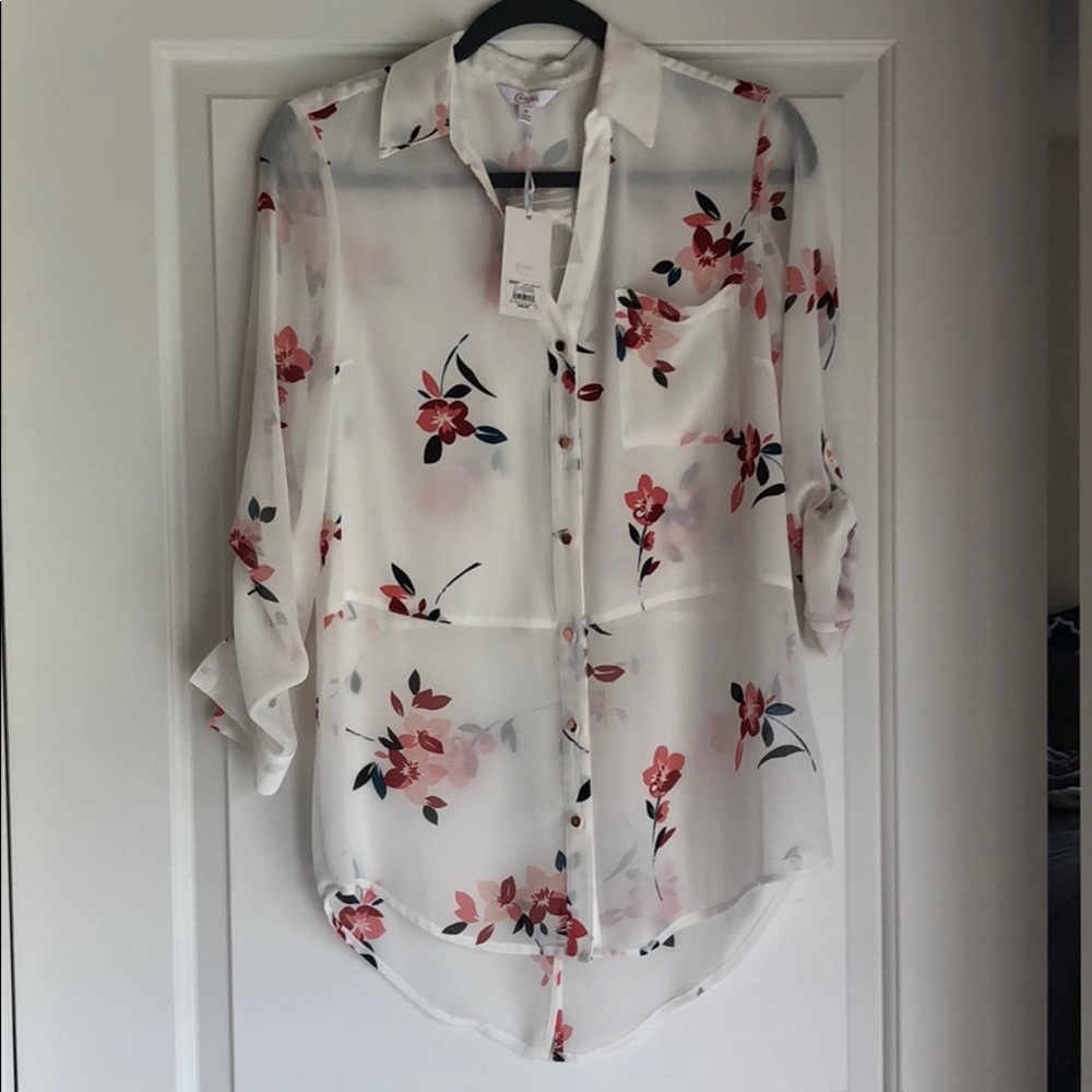 NWT Candie’s White and Floral Print Blouse!
